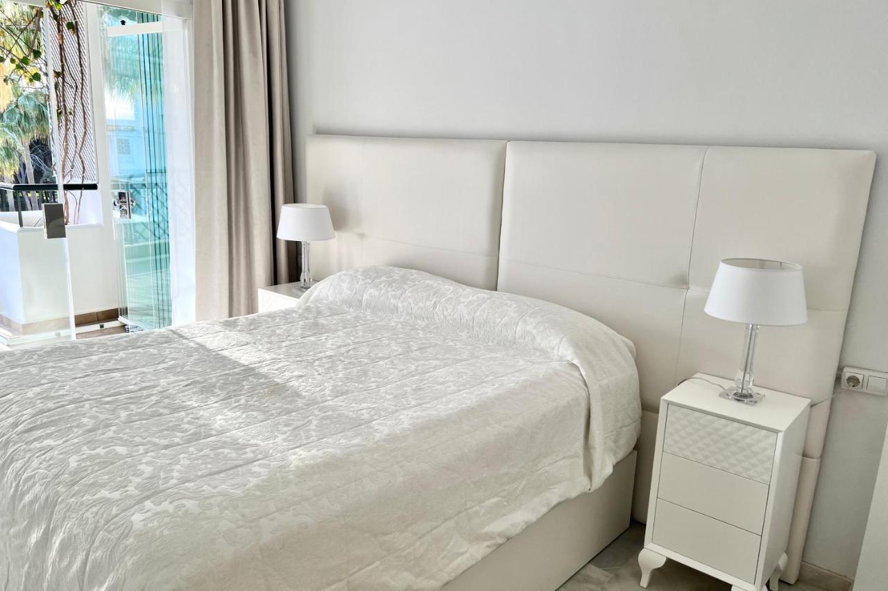 Mi Capricho Beachfront- P301 Apartment With Sea View Sitio de Calahonda Exteriör bild