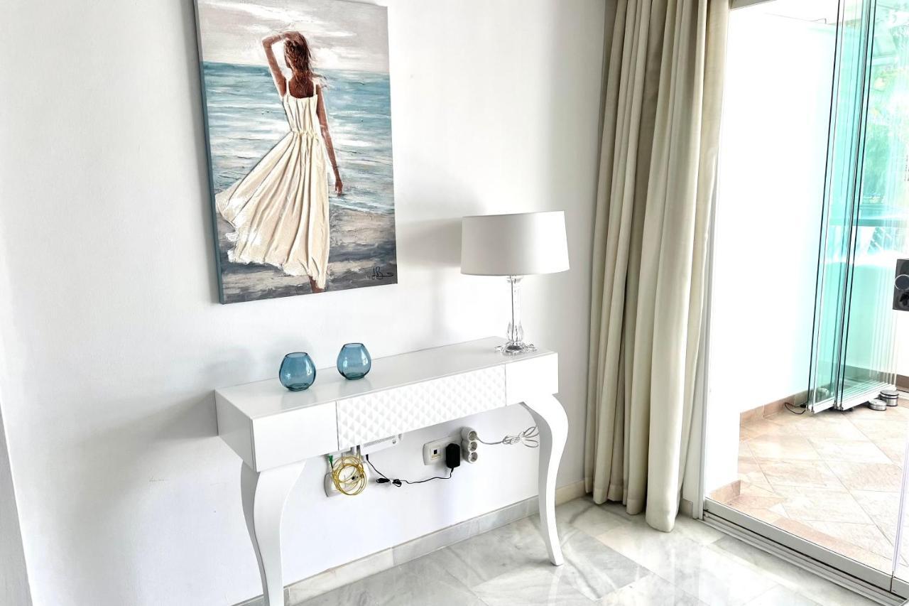 Mi Capricho Beachfront- P301 Apartment With Sea View Sitio de Calahonda Exteriör bild