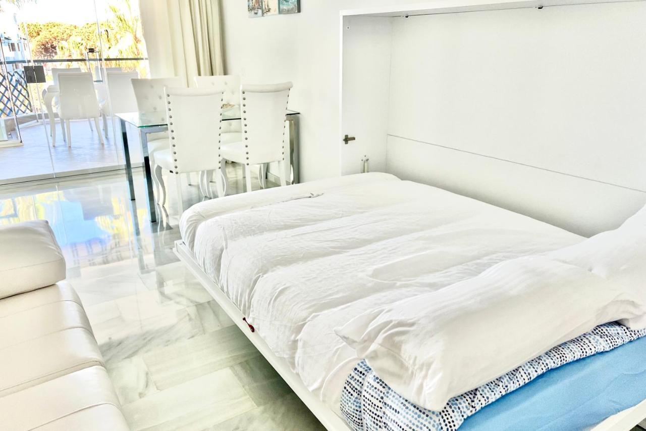 Mi Capricho Beachfront- P301 Apartment With Sea View Sitio de Calahonda Exteriör bild