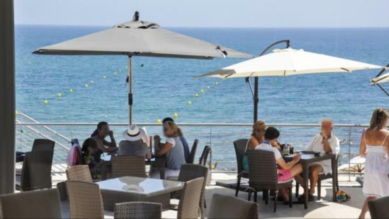 Mi Capricho Beachfront- P301 Apartment With Sea View Sitio de Calahonda Exteriör bild